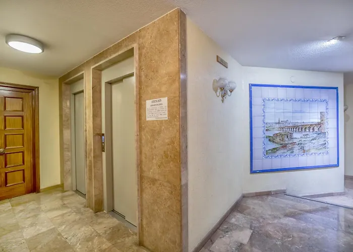 R & T Center - Parking *