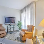 R&t Center - Parking Apartamento