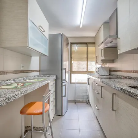 R & T Center - Parking Apartment *