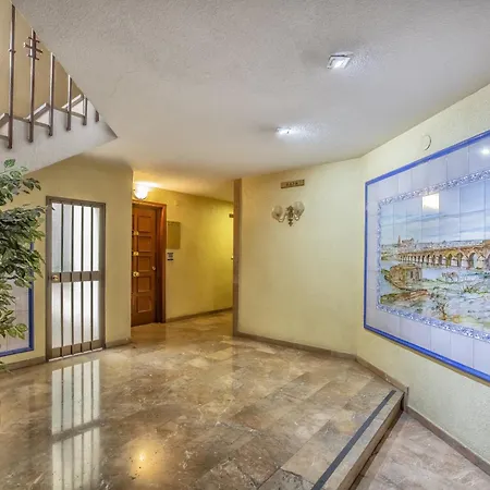 R & T Center - Parking Apartment Cordoba