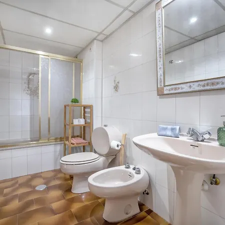 R & T Center - Parking * Кордова