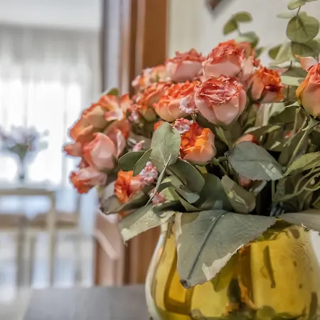 Апартаменты R & T Center - Parking