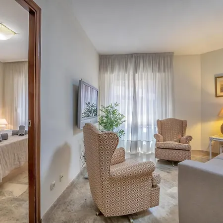 R & T Center - Parking