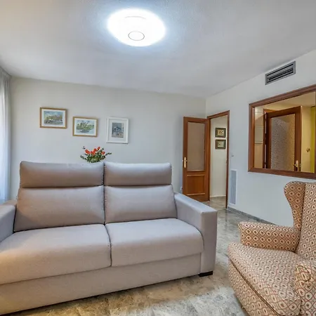 R & T Center - Parking * Кордова